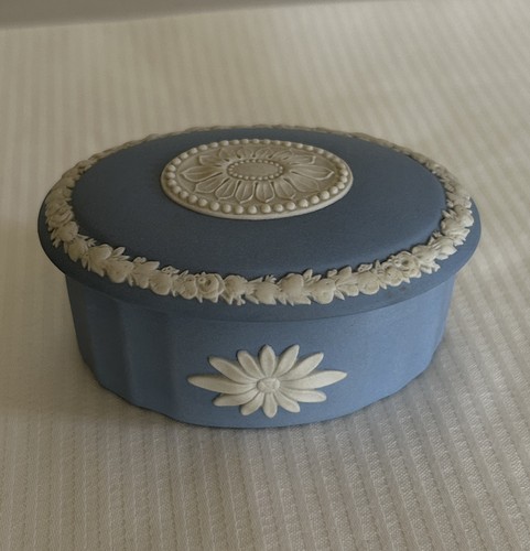 Wedgwood jasperware oval - jasperware,
