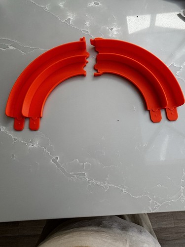 Hot wheels used curved - hot,