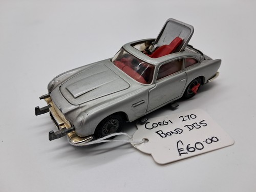 Corgi 270 james - bond,, aston