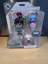Disney Store Toy Box Action
