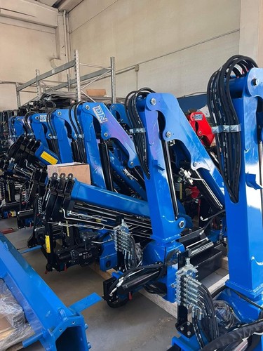 Knuckle boom crane like - 3.0,