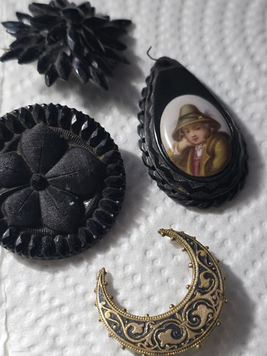 Antique whitby jet - antique, french