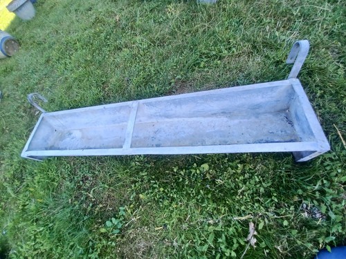Galvanised iae feed trough - trough, 1