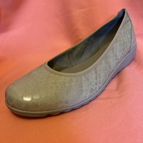 Caprice beige leather flat - beige,