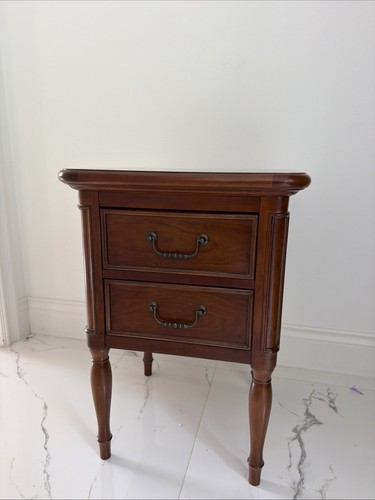 Willis gambier bedside - willis, table