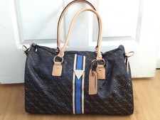 Guess : Travel Faux- Leather