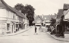 early RP POSTCARD - Pangbourne Village, Nr. Reading, Berkshire - Mortimore