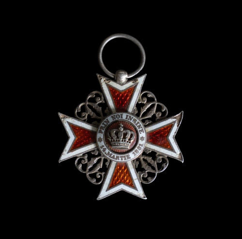 Crown romania knight medal - crown,