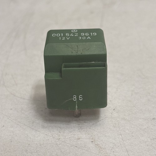 Mercedes fuel pump relay w201