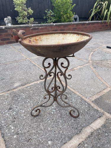 Small metal bird bath - small, project