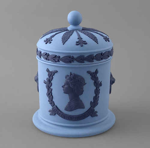 Wedgwood jasperware portland - wedgwood,