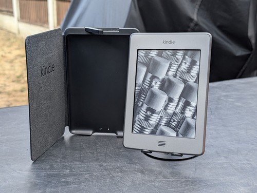 Amazon kindle touch 4th gen - kindle,