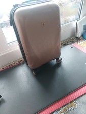It Luggage Rose Metallic  Suitcases  Small  Cabin Size 47x32 hard shell 