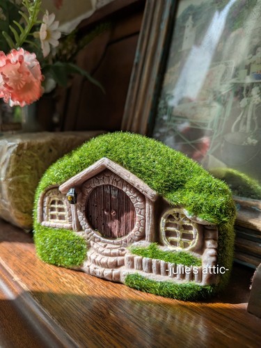 Hobbit home style fairy - style,