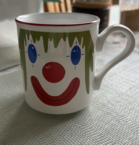 Arthur wood mug - clown, sad