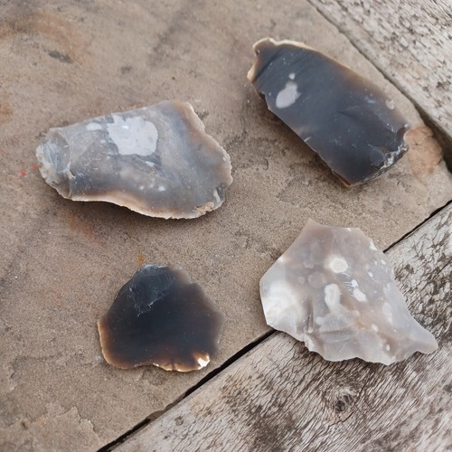 Natural flint pieces - flint,