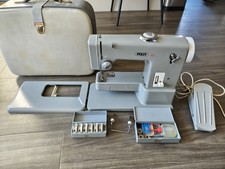 PFAFF 93 Sewing Machine With