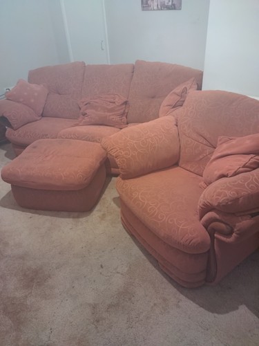 Red piece suite - red, 2