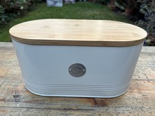 Typhoon Cream Bread Bin with Wooden Lid