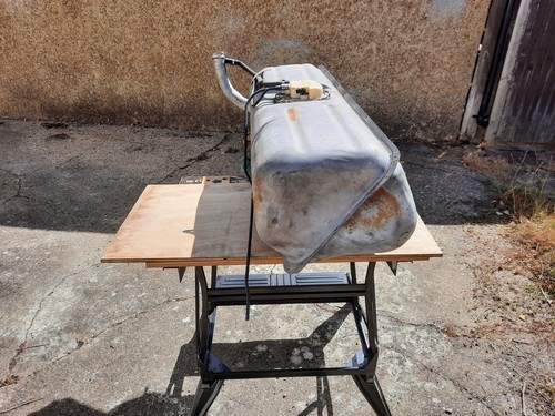 Unleaded petrol fuel tank late - unleaded,