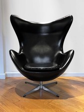 Original Arne Jacobsen, Red Label Fritz Hansen Egg Chair