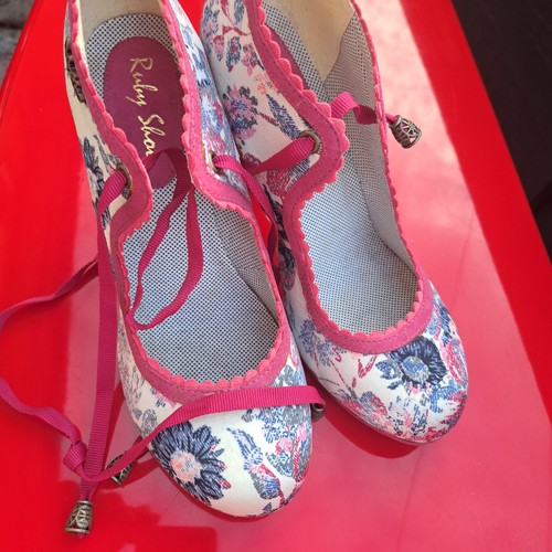 Ruby shoo pink - 6, blue