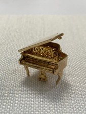 Baby grand piano - gold, charm