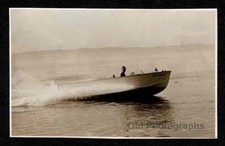 LAKE ACTION PIC SPEED BOAT