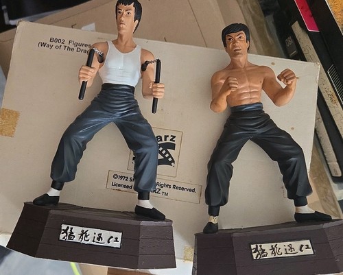 Bruce lee memorabilia fist - lee,