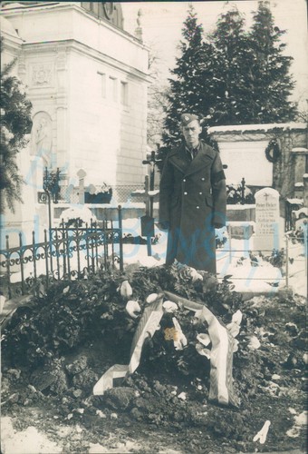 Ww2 pow funeral - pow, royal