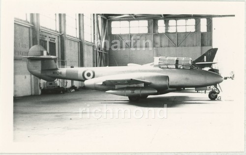 Gloster meteor wh241 photo - meteor, t7