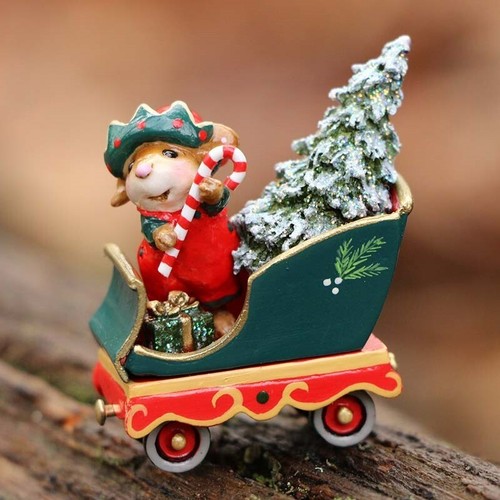 Wee forest folk miniature - forest,