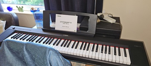Yamaha piaggero black - yamaha, np-35