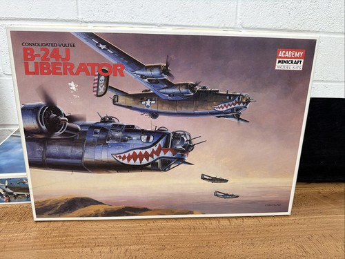 Academy 24j liberator - 1/72,