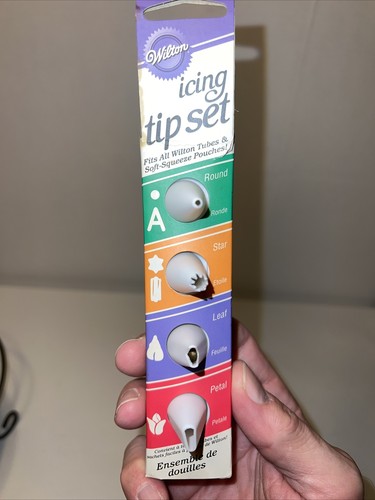Wilton icing tip set - wilton, of