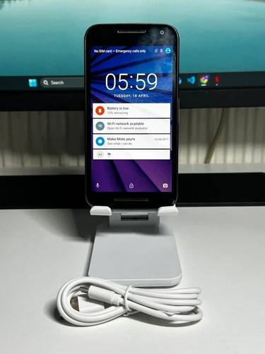 Motorola moto 3rd gen - moto,