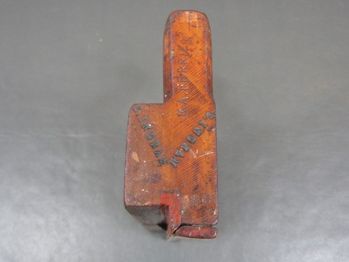 Wooden moulding plane chamfer