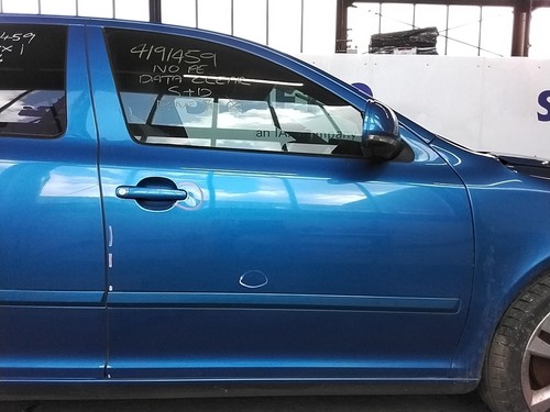 Front door right blue skoda - front,