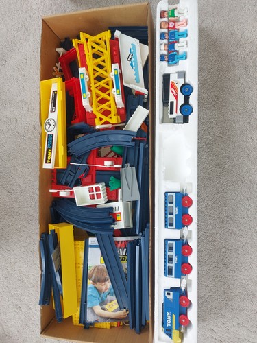 Vintage tomy train - vintage,