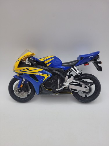 Maisto scale 2006 honda - 1:12, scale,