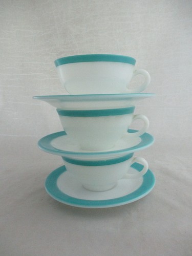Vtg pyrex blue band milk - vtg,