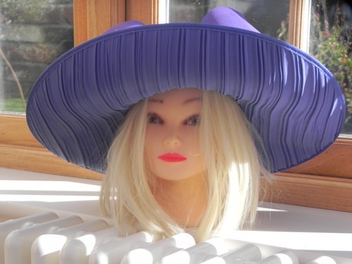 Genevieve louis nigel - by,