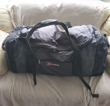 Berghaus Mule 110 Wheeled Duffel Travel Bag (very Large)