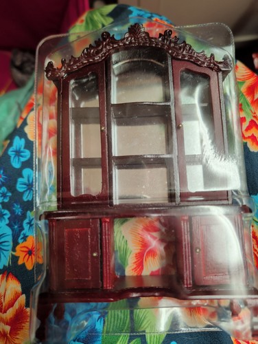 Victorian dolls house - dolls,