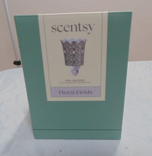 Nib scentsy floral fields - nib, mini