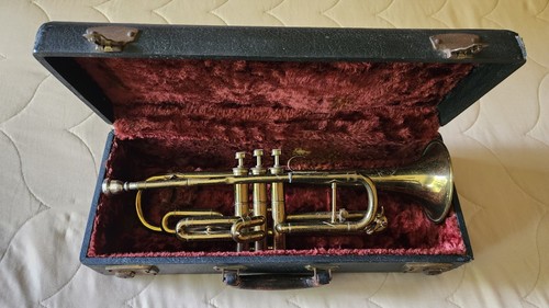 Vintage cavalier trumpet - cavalier, /
