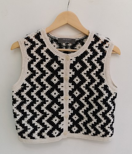 Primark black cream - &,