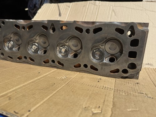 Ford pinto sohc 1300 head - sohc,