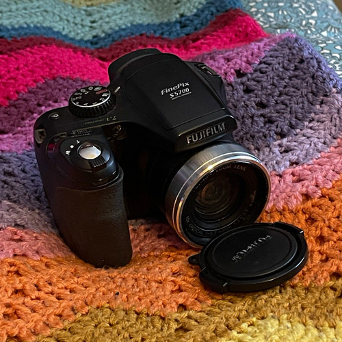 Fujifilm finepix s5700 - fujifilm,