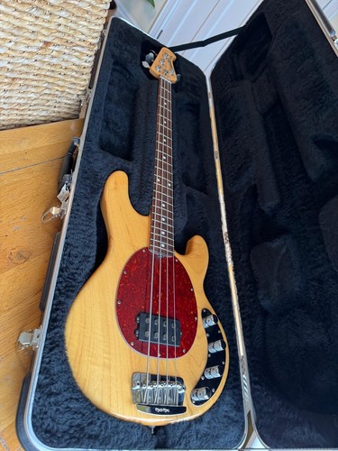 2001 musicman stingray - 2001,